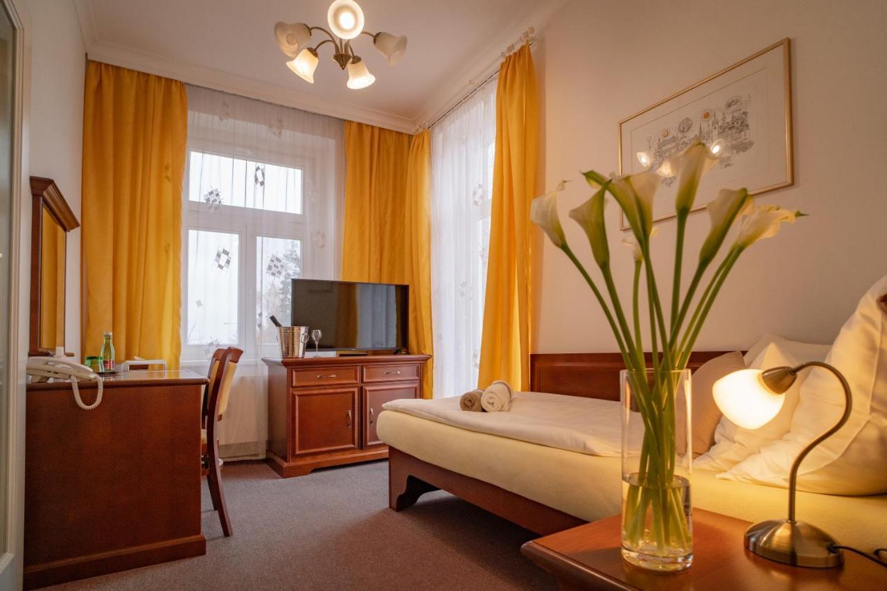 Hotel U Kaplicky Písek Eksteriør billede